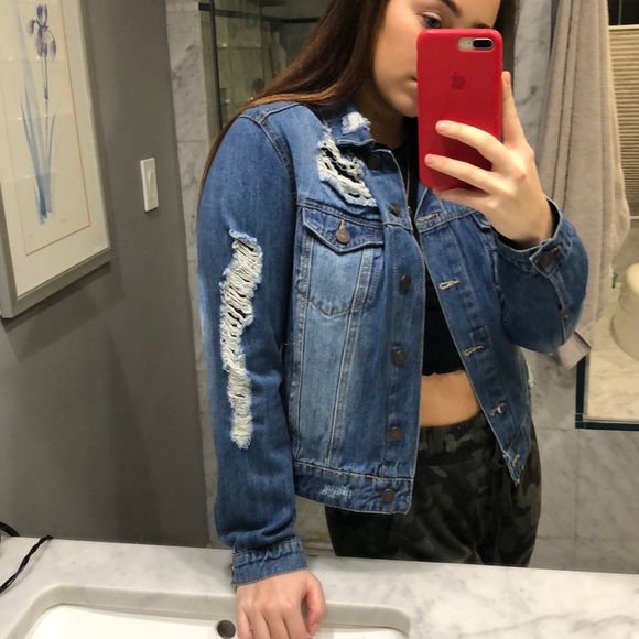 Distressed jean jacket - Picture 2 of 5